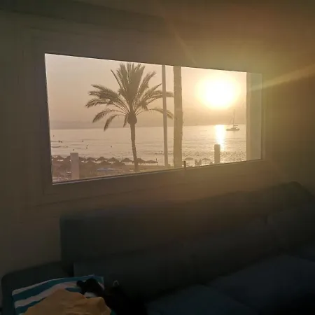 Apartmán Beachfront Puerto Marina Sunrise *