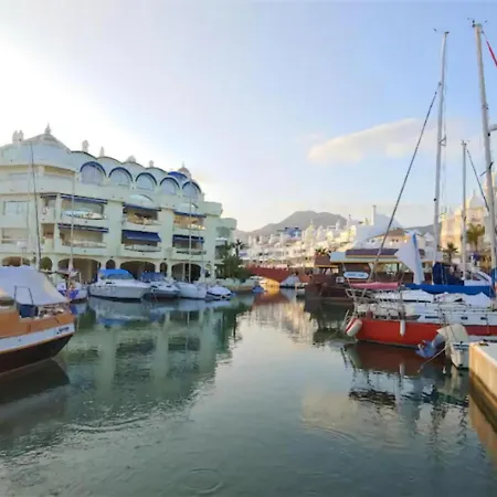 Beachfront Puerto Marina Sunrise Apartamento Benalmádena