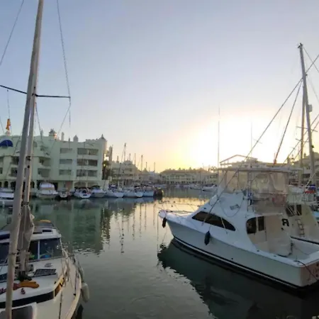 Apartamento Beachfront Puerto Marina Sunrise *